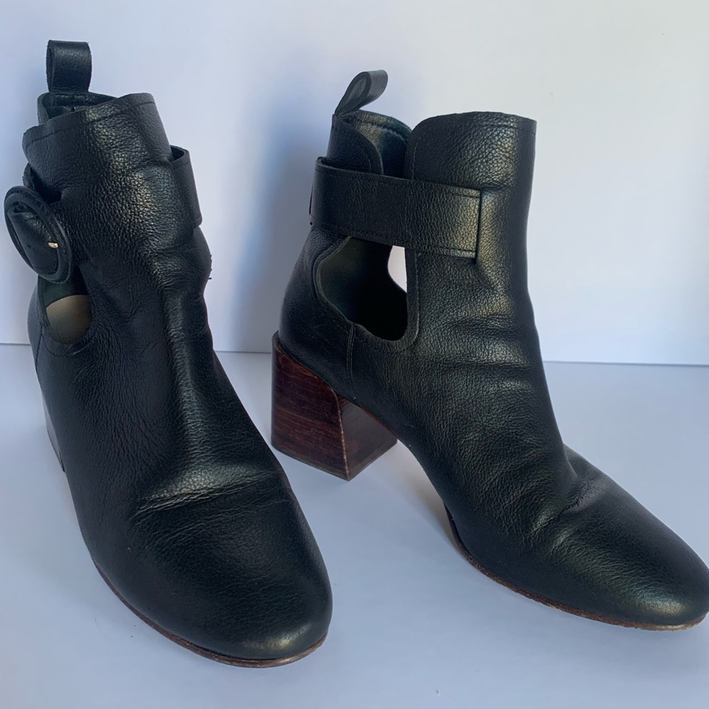 Via Spiga ankle boots